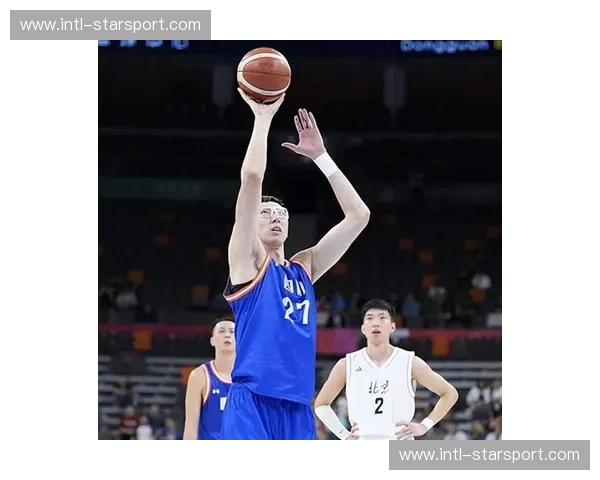 当“大魔王”遇上“银黑军团”：周琦VS马刺，那场关于天赋与纪律的巅峰博弈